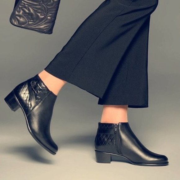 munro ankle boots